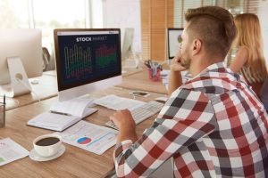 Stock Valuation Made Simple (P/E, P/S, EV/EBITDA)
